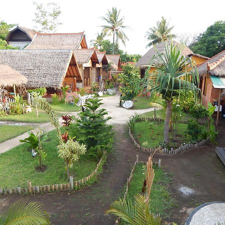 גילי מנו Kampung Meno Bungalows מראה חיצוני תמונה