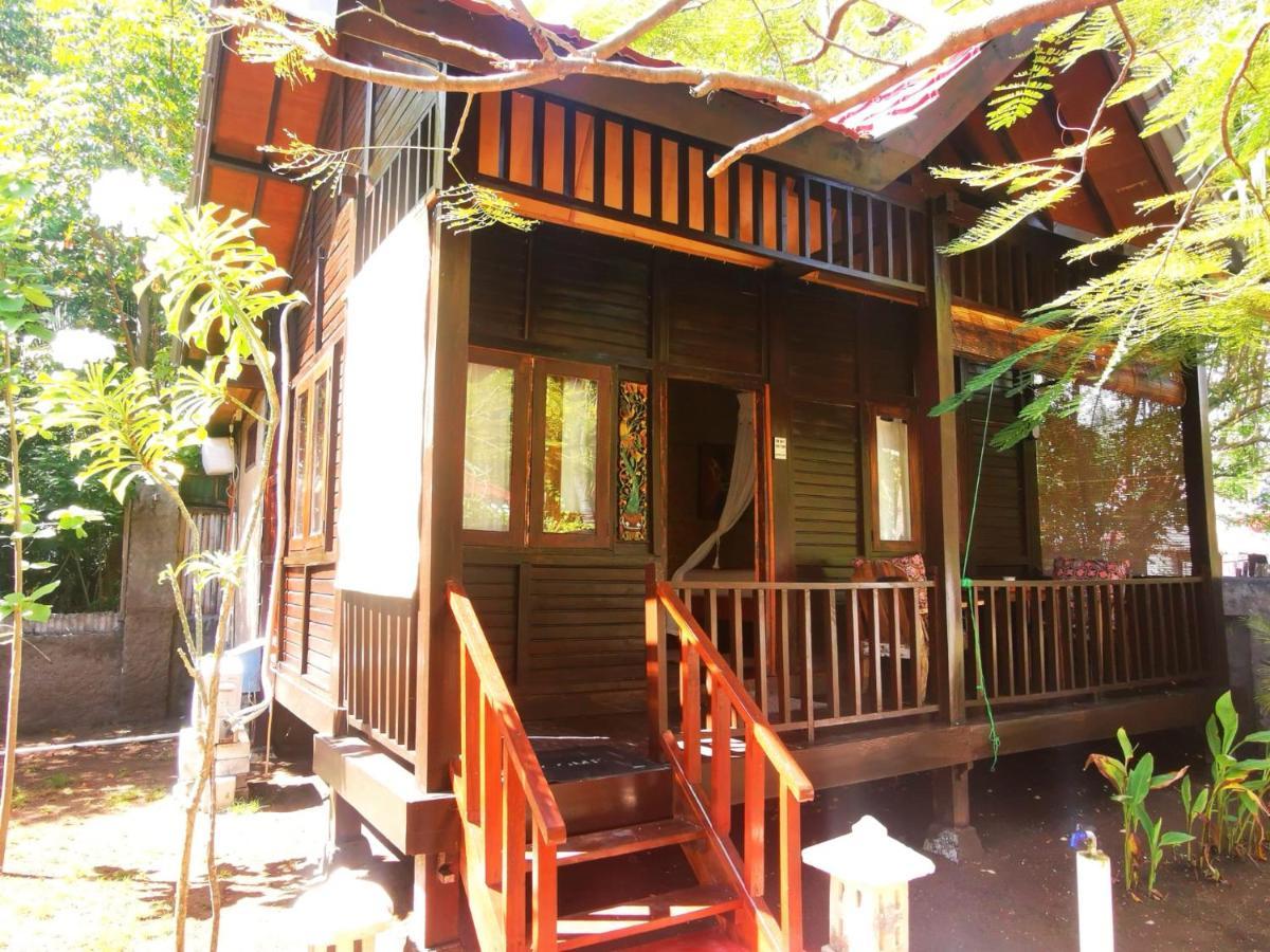 גילי מנו Kampung Meno Bungalows חדר תמונה