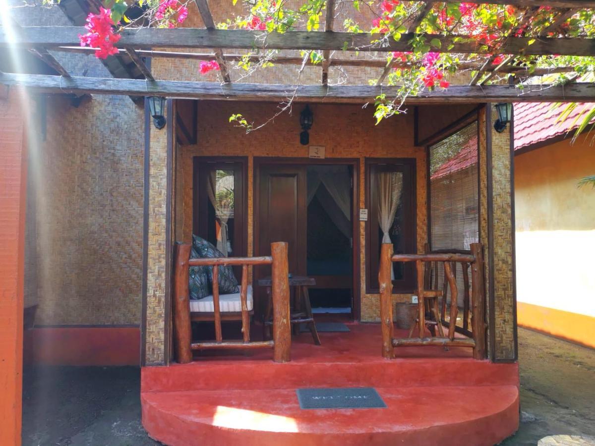 גילי מנו Kampung Meno Bungalows חדר תמונה