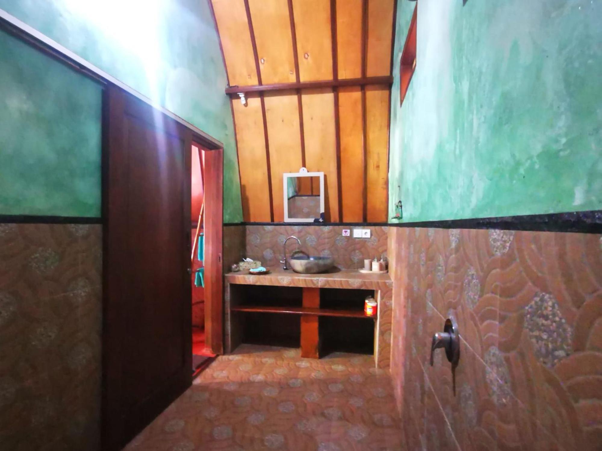 גילי מנו Kampung Meno Bungalows חדר תמונה